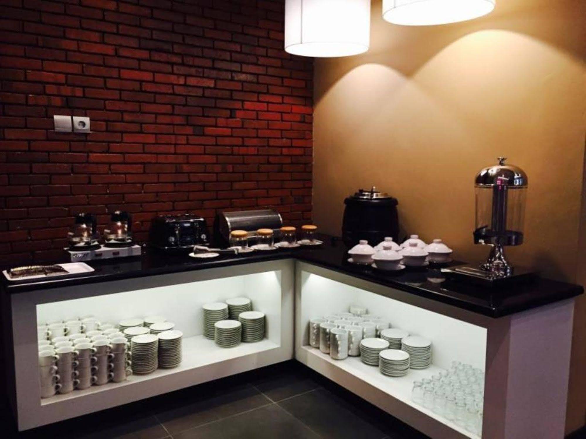 Kalya Hotel Bandung Dago Zewnętrze zdjęcie